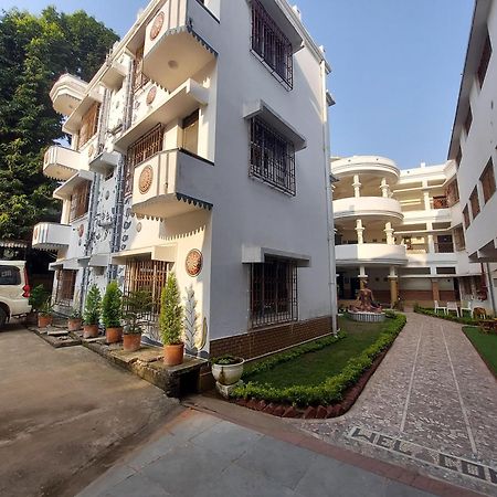 Hotel Kolam Shānti Niketan Extérieur photo