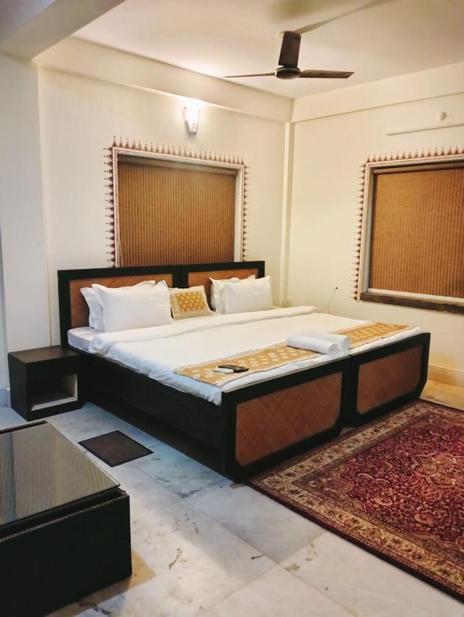 Hotel Kolam Shānti Niketan Extérieur photo