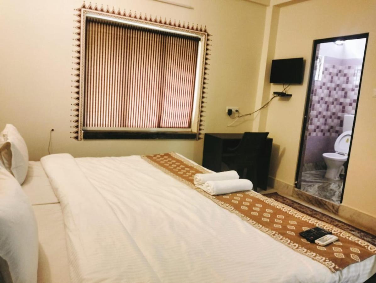 Hotel Kolam Shānti Niketan Extérieur photo