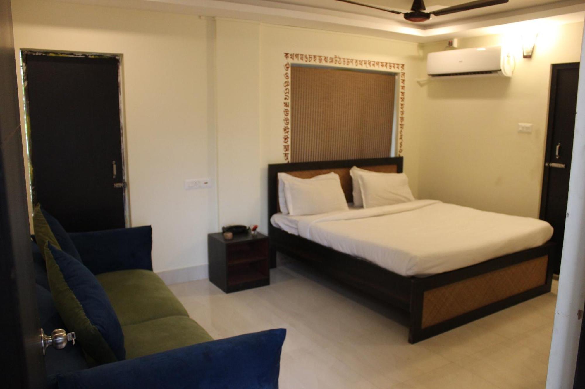 Hotel Kolam Shānti Niketan Extérieur photo